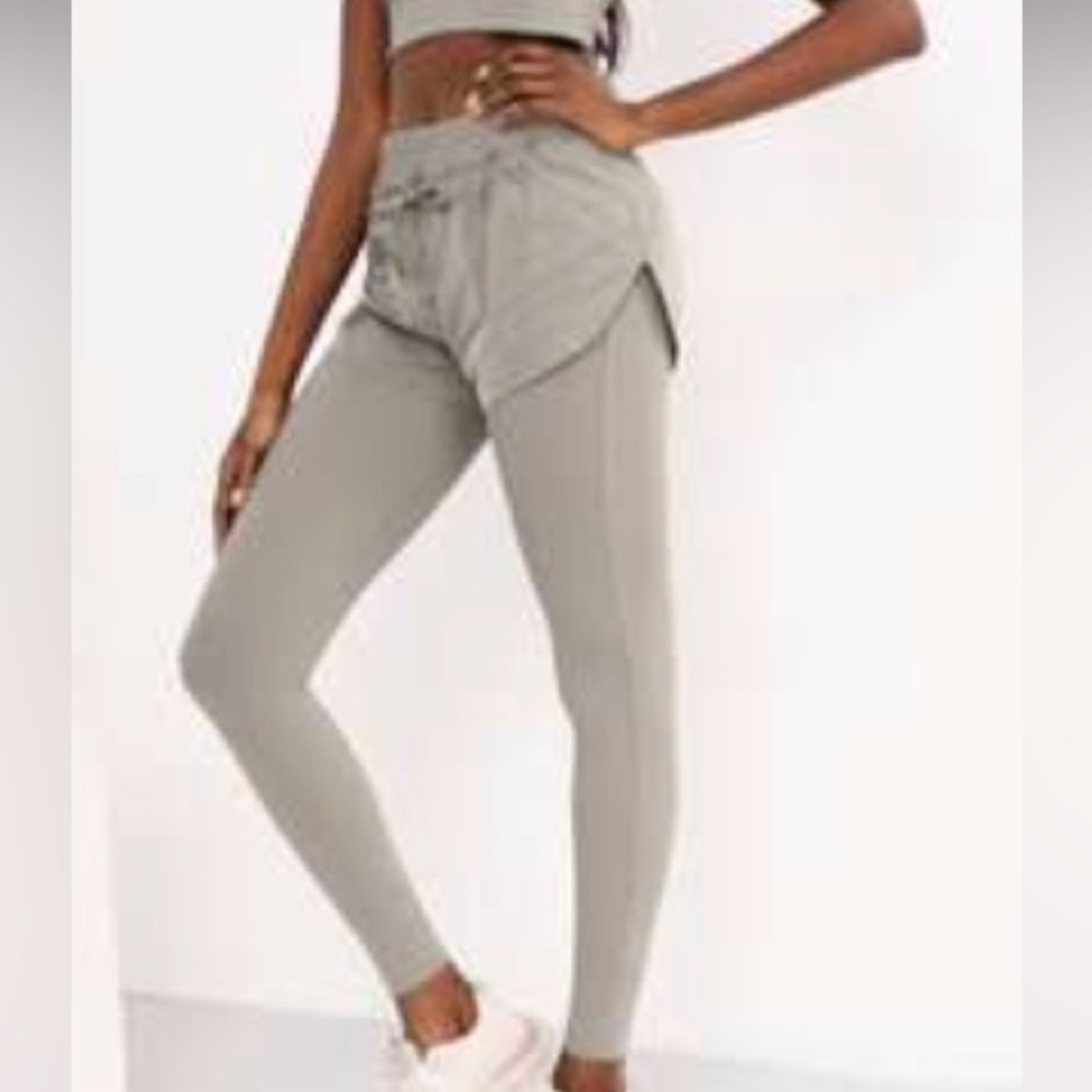 Sports leggings with shorts attached